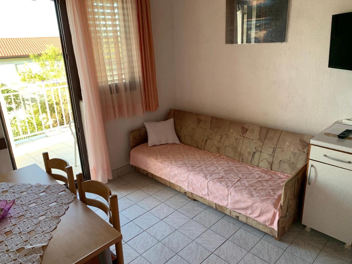 Apartmani Ficurin สตารีกราด-ปาเคลนีซา ภายนอก รูปภาพ
