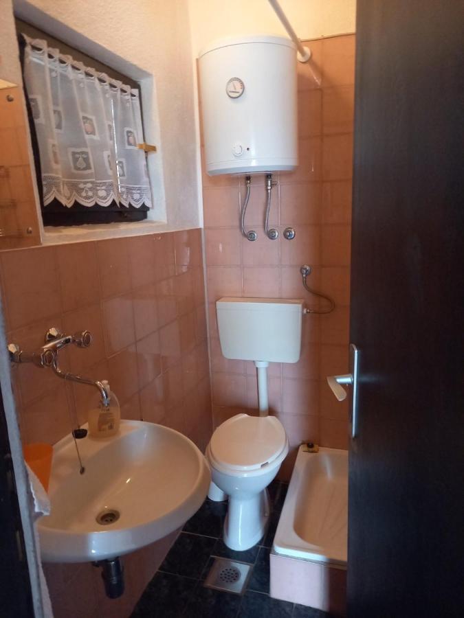 Apartmani Ficurin สตารีกราด-ปาเคลนีซา ภายนอก รูปภาพ