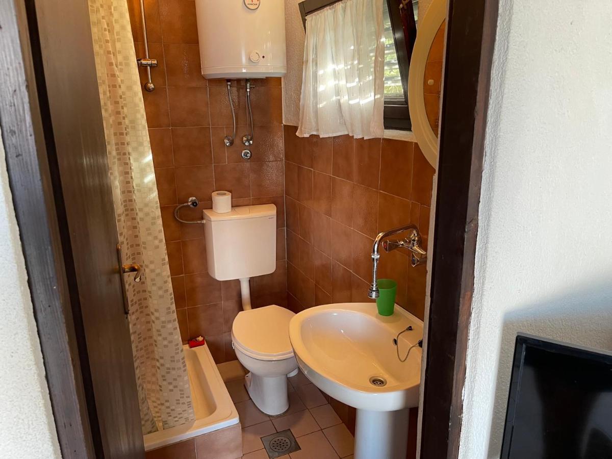 Apartmani Ficurin สตารีกราด-ปาเคลนีซา ภายนอก รูปภาพ